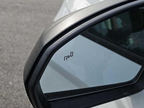 Pure White 2026 Volkswagen Taos 1.5T S