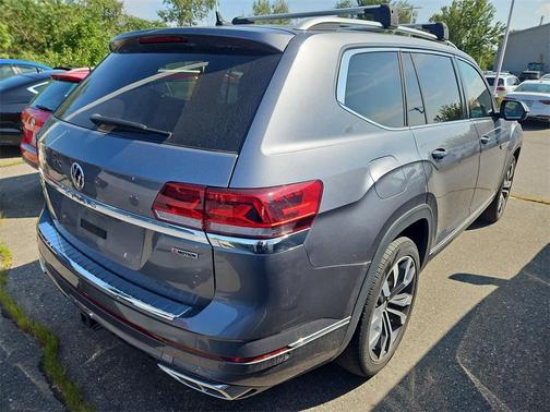 2022 Volkswagen Atlas 3.6L SEL Premium R-Line