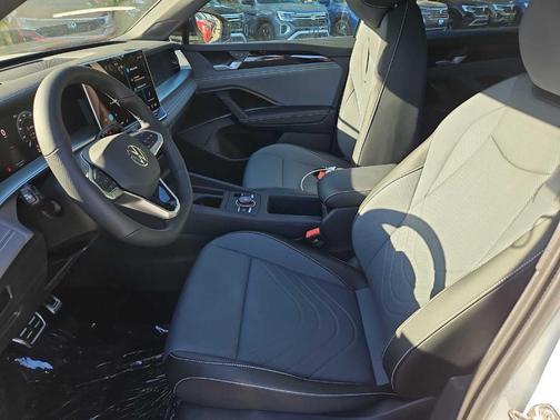 2025 Volkswagen Tiguan 2.0T SE R-Line Black