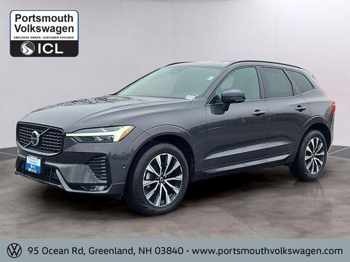 2023 Volvo XC60 B5 Plus Dark Theme