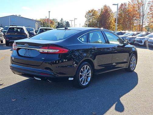 2017 Ford Fusion Energi SE Luxury