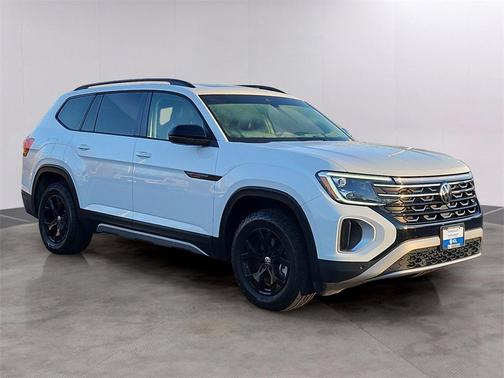 2024 Volkswagen Atlas 2.0T Peak Edition SE w/Technology