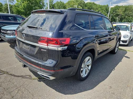 2022 Volkswagen Atlas 3.6L SE w/Technology