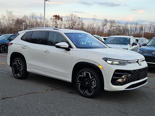 2026 Volkswagen Tiguan 2.0T SEL R-Line