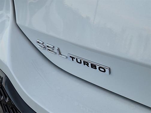 2026 Volkswagen Tiguan 2.0T SEL R-Line