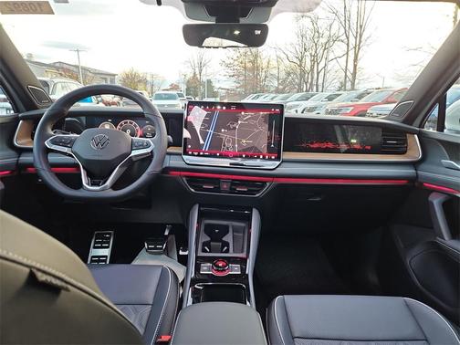 2026 Volkswagen Tiguan 2.0T SEL R-Line