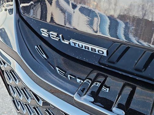 2026 Volkswagen Tiguan 2.0T SEL R-Line