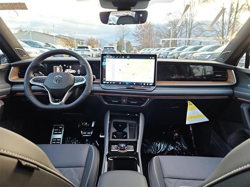 2026 Volkswagen Tiguan 2.0T SEL R-Line