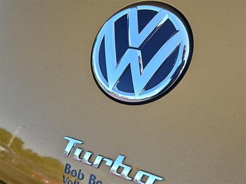 2017 Volkswagen Beetle 1.8T Dune