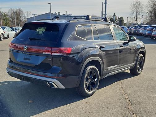 2025 Volkswagen Atlas 2.0T Peak Edition