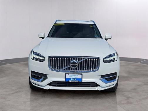 2023 Volvo XC90 B5 Plus