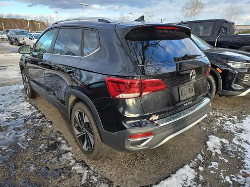 2024 Volkswagen Taos 1.5T SE