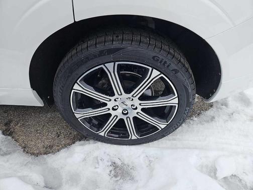 2021 Volvo XC60 T5 Inscription