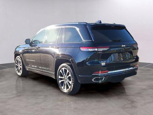 2022 Jeep Grand Cherokee Overland