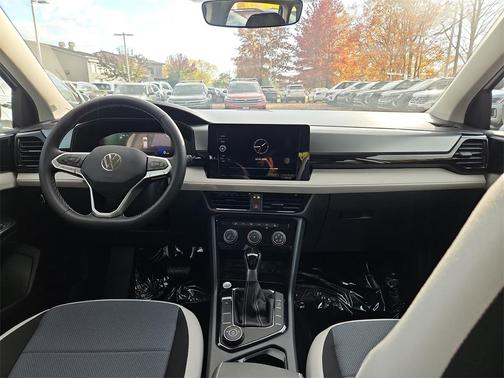 2025 Volkswagen Taos 1.5T S