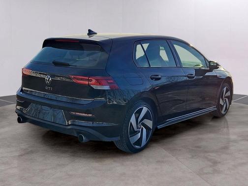 2022 Volkswagen Golf GTI 2.0T SE