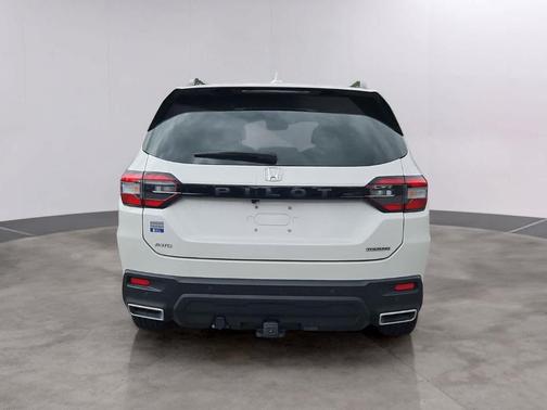 Platinum White Pearl 2023 Honda Pilot Touring