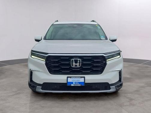Platinum White Pearl 2023 Honda Pilot Touring
