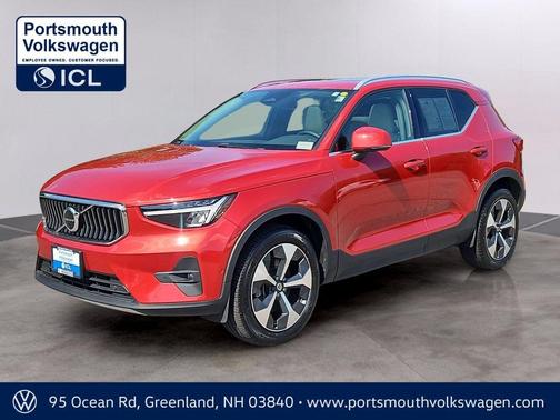 Fusion Red Metallic 2023 Volvo XC40 B5 Plus Bright Theme