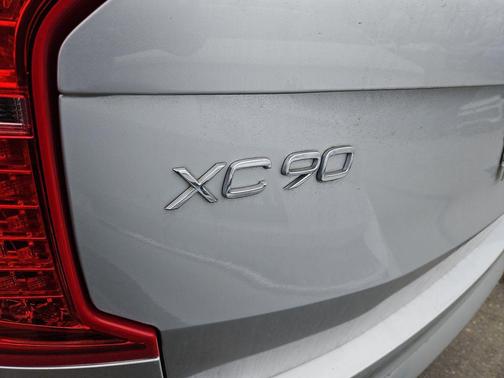 2021 Volvo XC90 T6 Momentum 6 Passenger