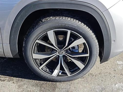 2025 Volkswagen Atlas Cross Sport 2.0T SEL Premium R-Line