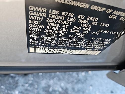 2025 Volkswagen Atlas Cross Sport 2.0T SEL Premium R-Line