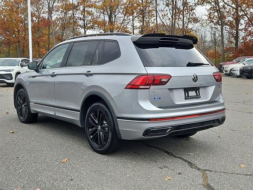 2022 Volkswagen Tiguan 2.0T SE R-Line Black