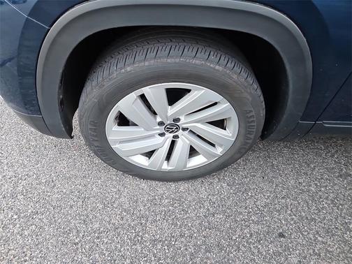 2023 Volkswagen Atlas Cross Sport 3.6L V6 SE w/Technology