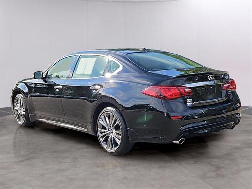 2017 INFINITI Q70L 3.7X