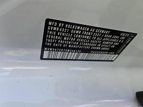 2025 Volkswagen Golf GTI 2.0T SE