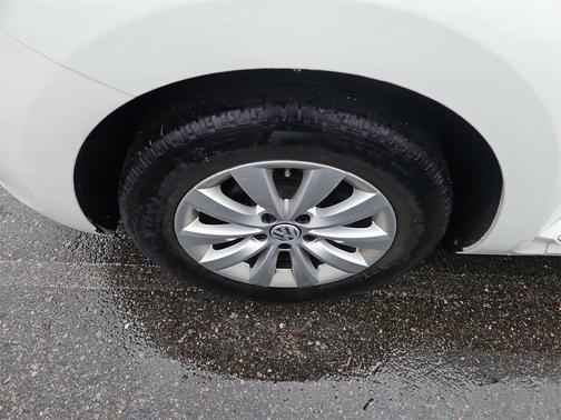 2019 Volkswagen Beetle 2.0T S