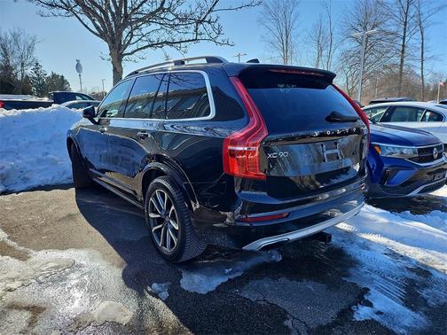 2019 Volvo XC90 T6 Momentum