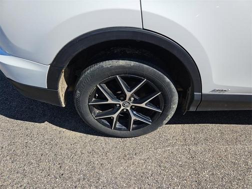 2018 Toyota RAV4 Hybrid SE