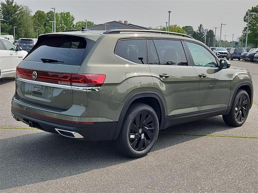 2025 Volkswagen Atlas 2.0T SE