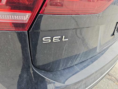 2023 Volkswagen Tiguan 2.0T SEL R-Line