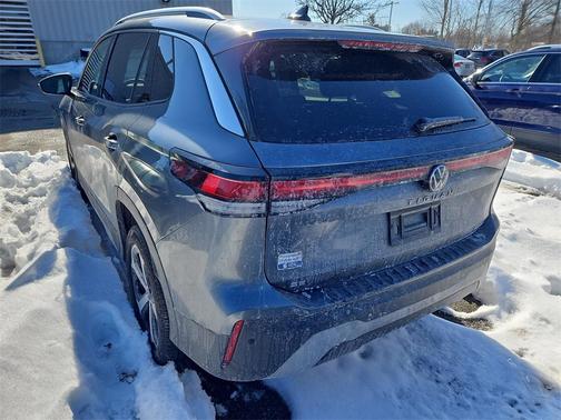 2025 Volkswagen Tiguan 2.0T SE