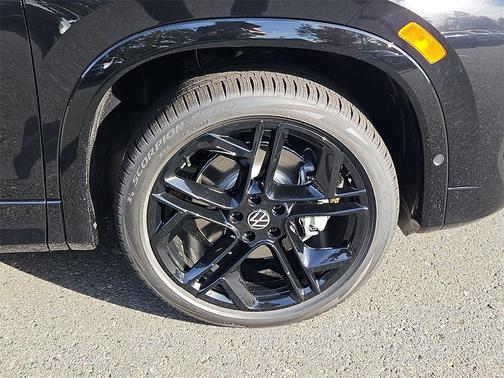 2025 Volkswagen Tiguan 2.0T SE R-Line Black