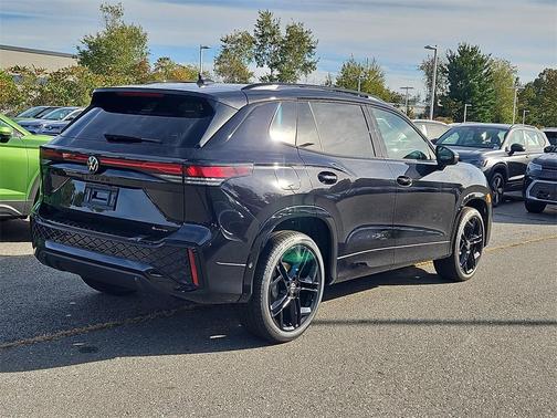 2025 Volkswagen Tiguan 2.0T SE R-Line Black