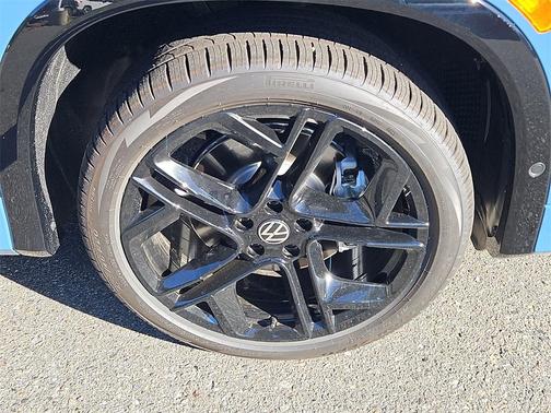 2025 Volkswagen Tiguan 2.0T SE R-Line Black