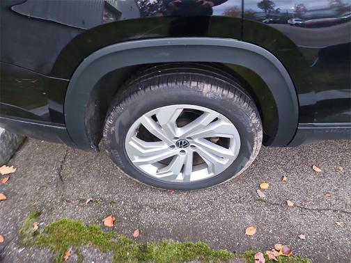 2023 Volkswagen Atlas 3.6L SE w/Technology