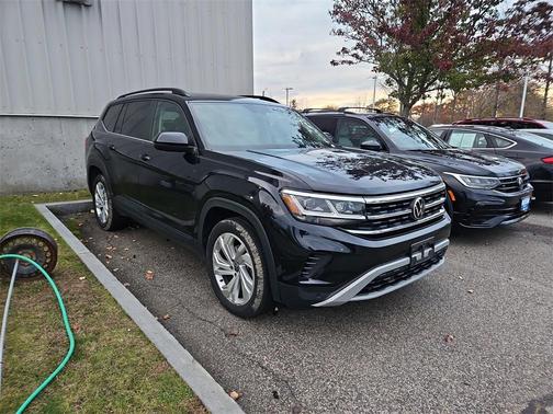 2023 Volkswagen Atlas 3.6L SE w/Technology