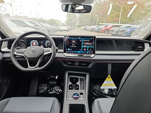 2025 Volkswagen Tiguan 2.0T SE