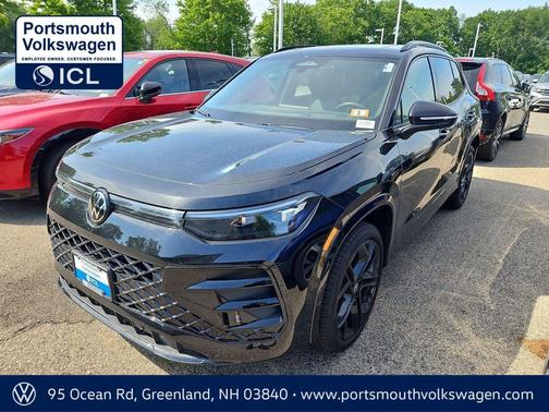 Deep Black Pearl Effect 2026 Volkswagen Tiguan 2.0T SE R-Line Black