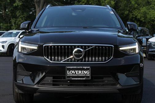 2025 Volvo XC40 B5 Core Bright Theme