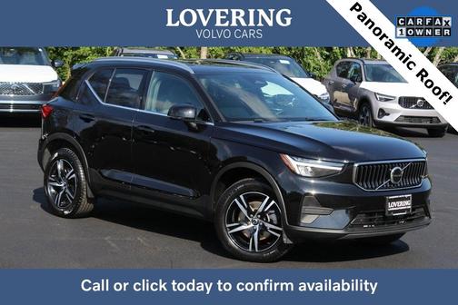2025 Volvo XC40 B5 Core Bright Theme