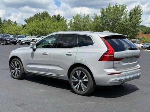 2022 Volvo XC60 B5 Inscription