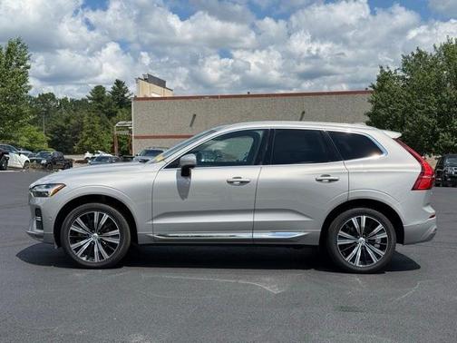 2022 Volvo XC60 B5 Inscription