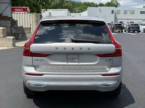 2022 Volvo XC60 B5 Inscription