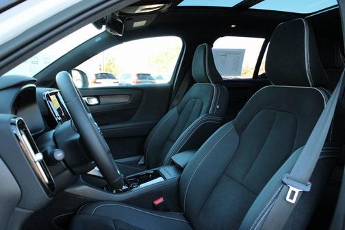 2023 Volvo XC40 Recharge Pure Electric Twin Plus