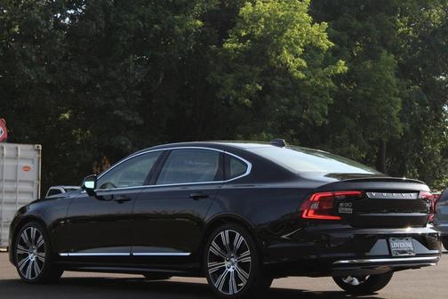 2023 Volvo S90 B6 Plus